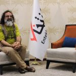 ویدیو/ جواد یحیوی: یک‌بار، چون پشت مو‌های «وحید شمسایی» کمی بلند بود، صداوسیما اجازه نداد که روی آنتن برود/ الان مو‌های معاون سیمای سازمان از «پویول» که یک روز «عادل فردوسی‌پور» را به خاطر آن پیچاندند، بلندتر است